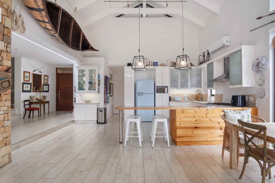 6 Bedroom Property for Sale in Kenrock Country Estate Western Cape